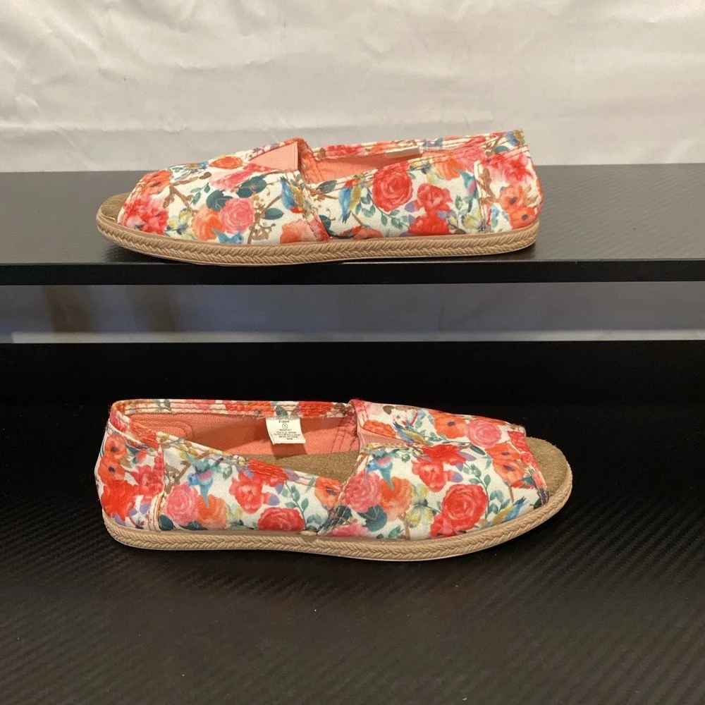 US‎ Sports Slip On Shoes Girls Size 5 Floral Flat
